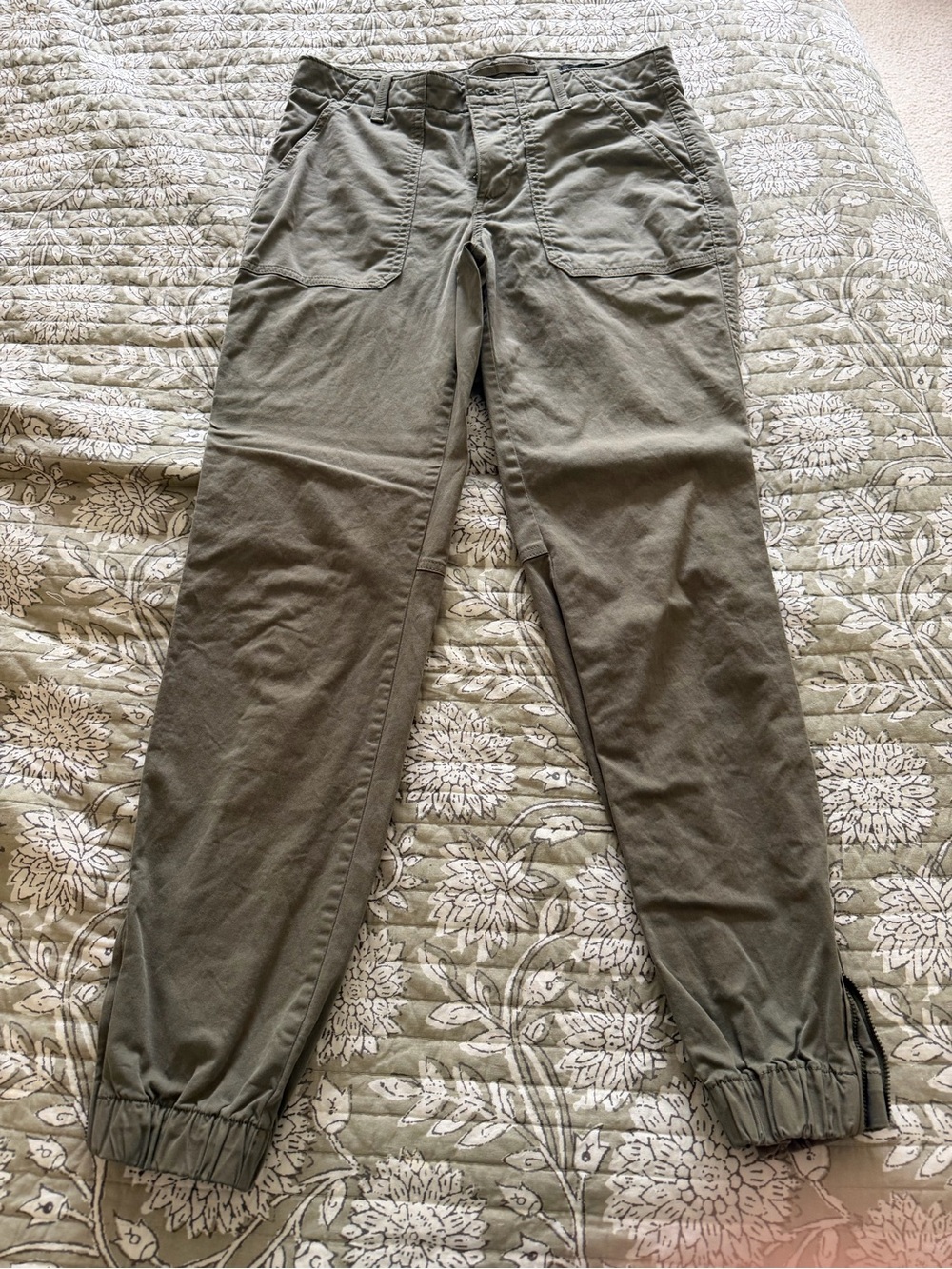 Women’s Banana Republic- Olive Green Utility Jogger Pants